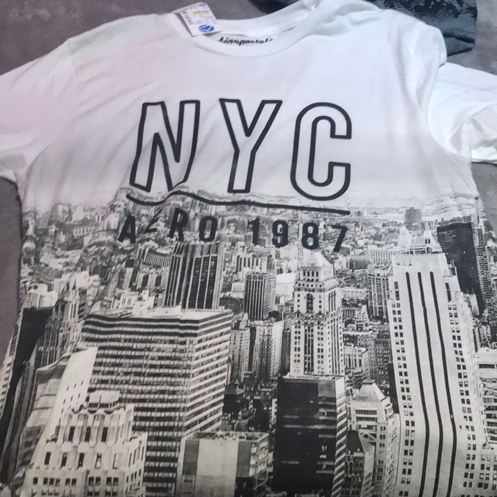 A tee-shirt